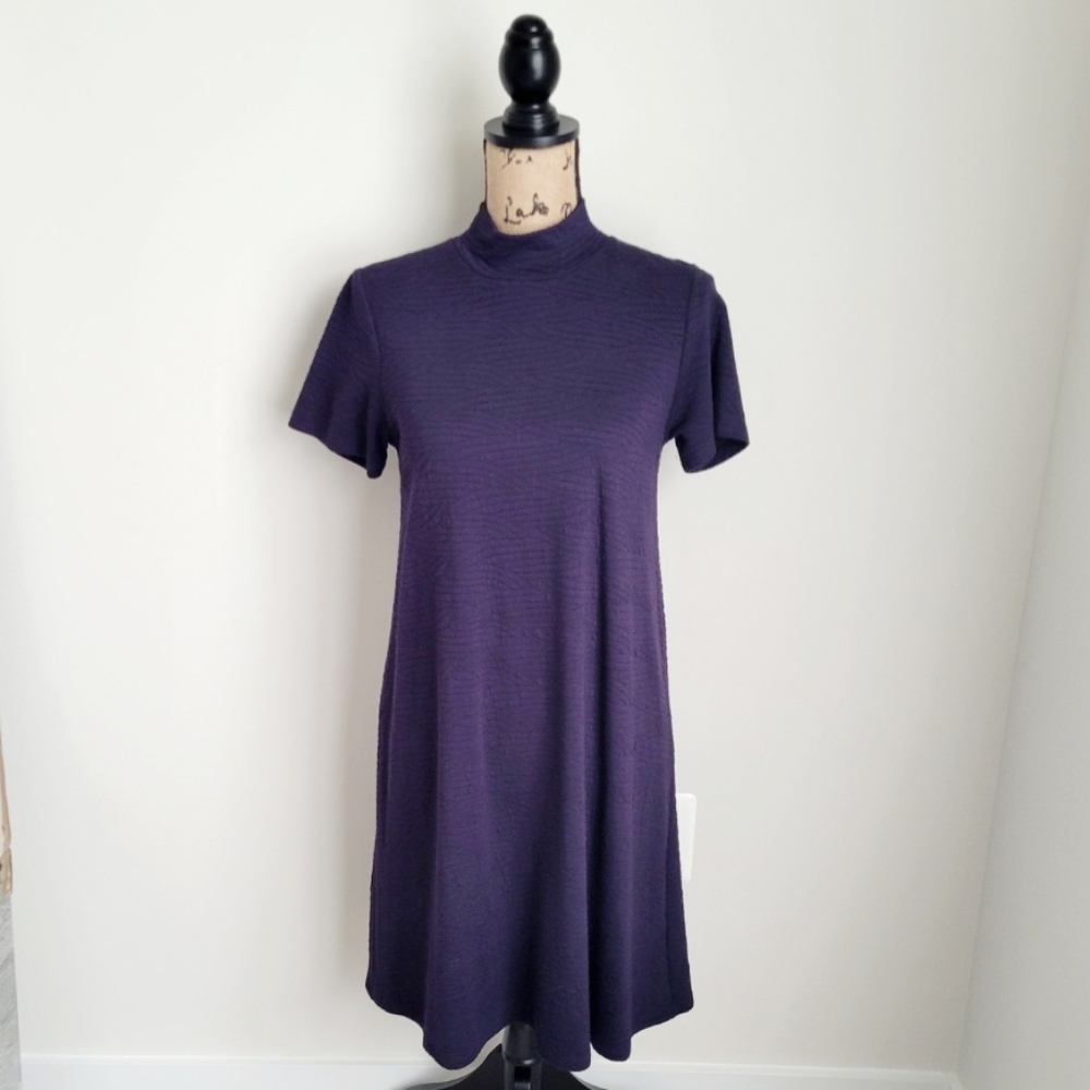 Fleur Bleue Texture Shift Dress
